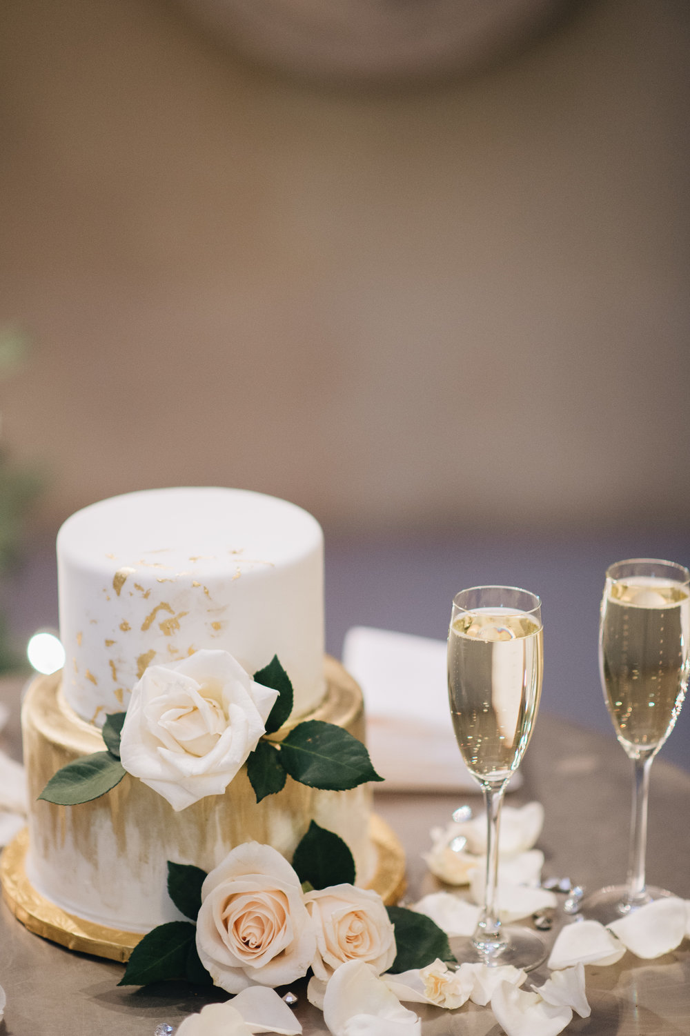 Artifact Events wedding cake and champagne