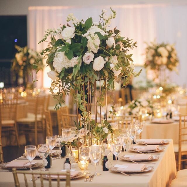 ✨We cannot wait to get back to weddings and have those jaw dropping moments seeing everyones hard work come together perfectly again!✨ SEG Planner: @lmack628
Venue/catering: @mocachicago
Decor/Floral: @atmosphereeventsgroup
Dessert: @alliancebakery
Hair: @tina.tobar
Makeup: @makeupbyreginasneor
Music: @ovationchicago Style Matters
Photo: @rogueartphotography
Transportation: @chicagotrolley
Video: @smilingtoadproductions