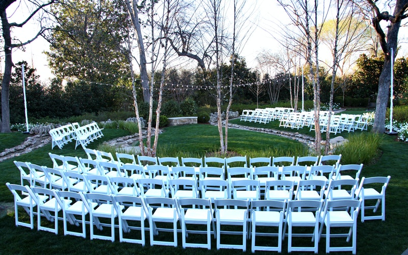 Wedding ceremony at the Dallas Arboretum