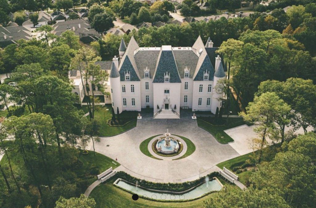 Chateau Cocomar French inspired wedding venue in Texas