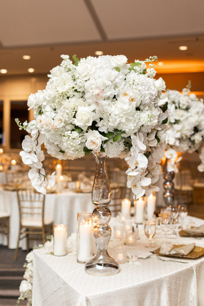 Elegant Chicago wedding reception at the Fairmont Hotel