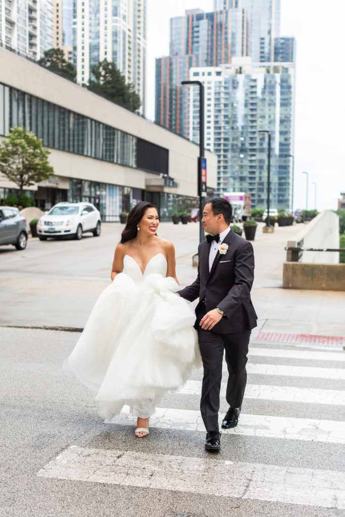 Bride and groom head to Fairmont Hotel wedding in downtown Chicago