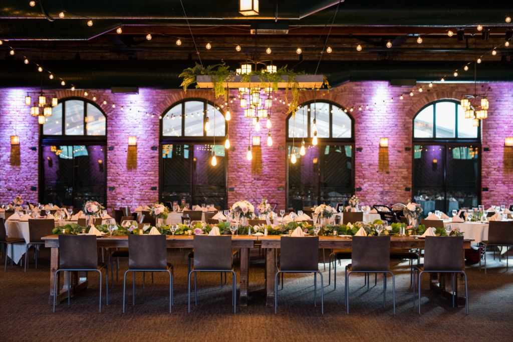 wedding tables at nicollet island pavilion in minneapolis
